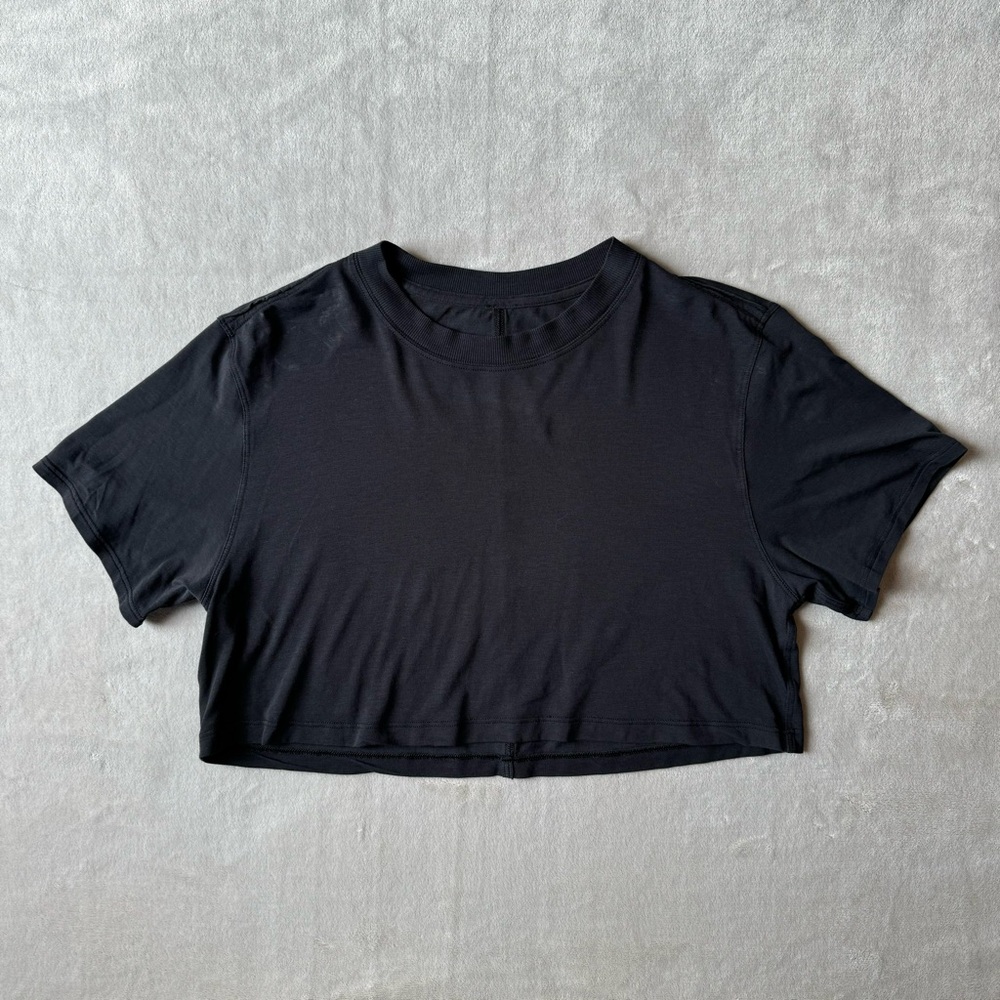 Lululemon T-shirt